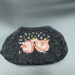 Vintage Beaded Coin Purse with Floral Embroidery and Serval Zipper – 1950s–1960s